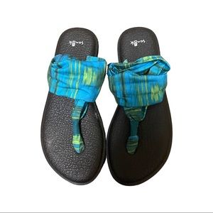 Sanuk yoga sandals